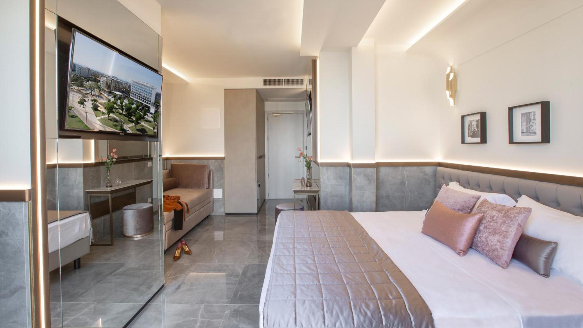 Deluxe Triple Room